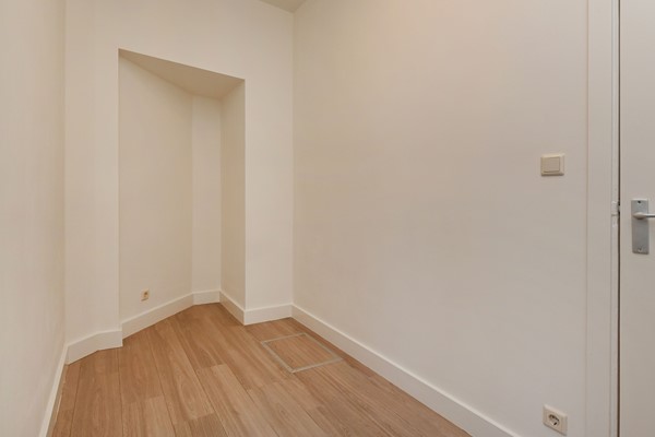 Medium property photo - Velpsestraat 211, 2573 SK Den Haag